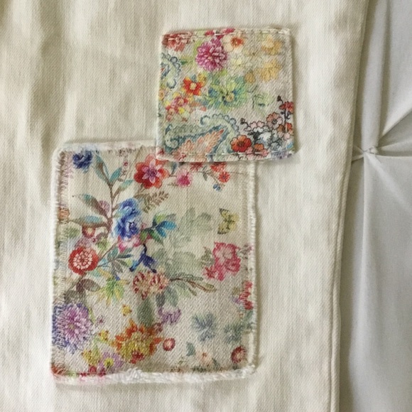 Johnny Was Cream Cropped Jeans with Floral Accents (EUC) - Picture 2 of 8